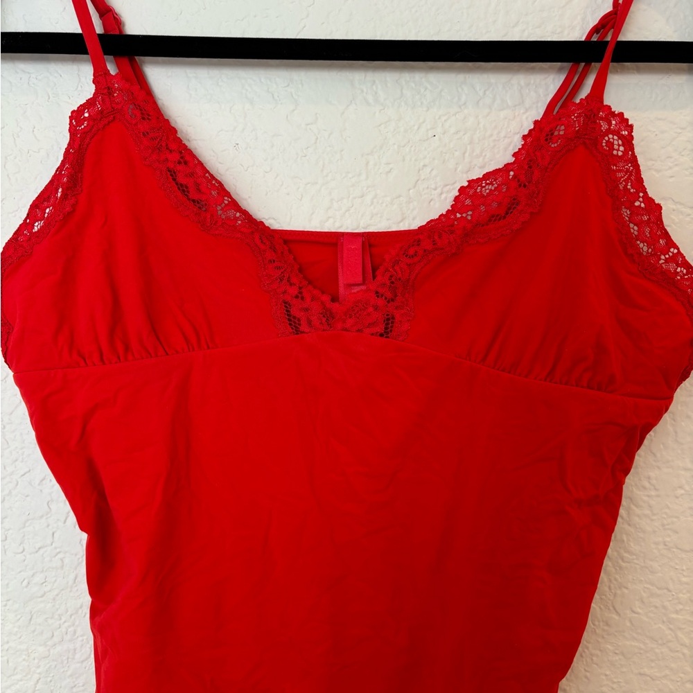 SKIMS Red Lace Trim Camisole - Picture 5 of 5